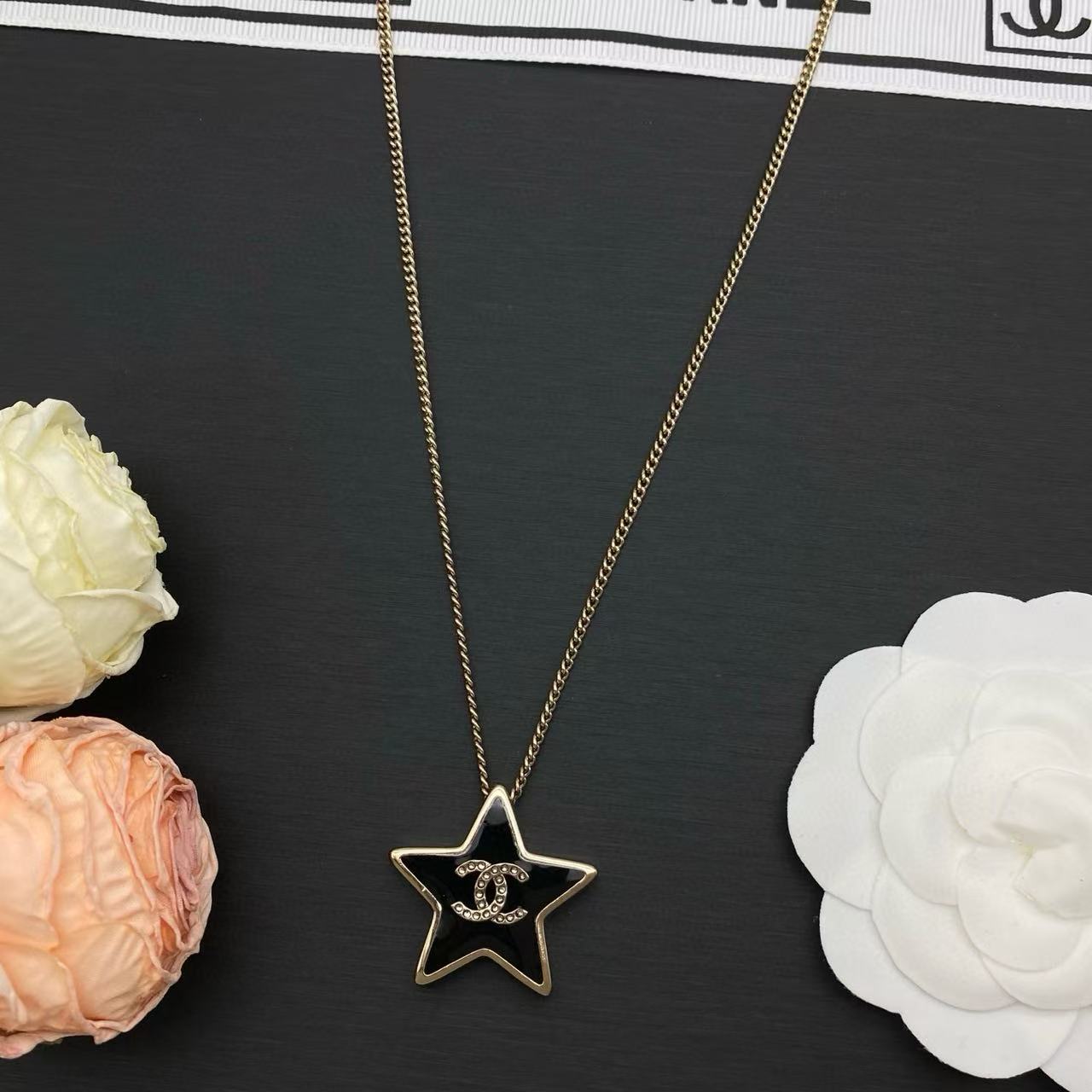 CHANE1 ダブルC ファイブポインテッドスターネックレス【50％割引+送料無料】