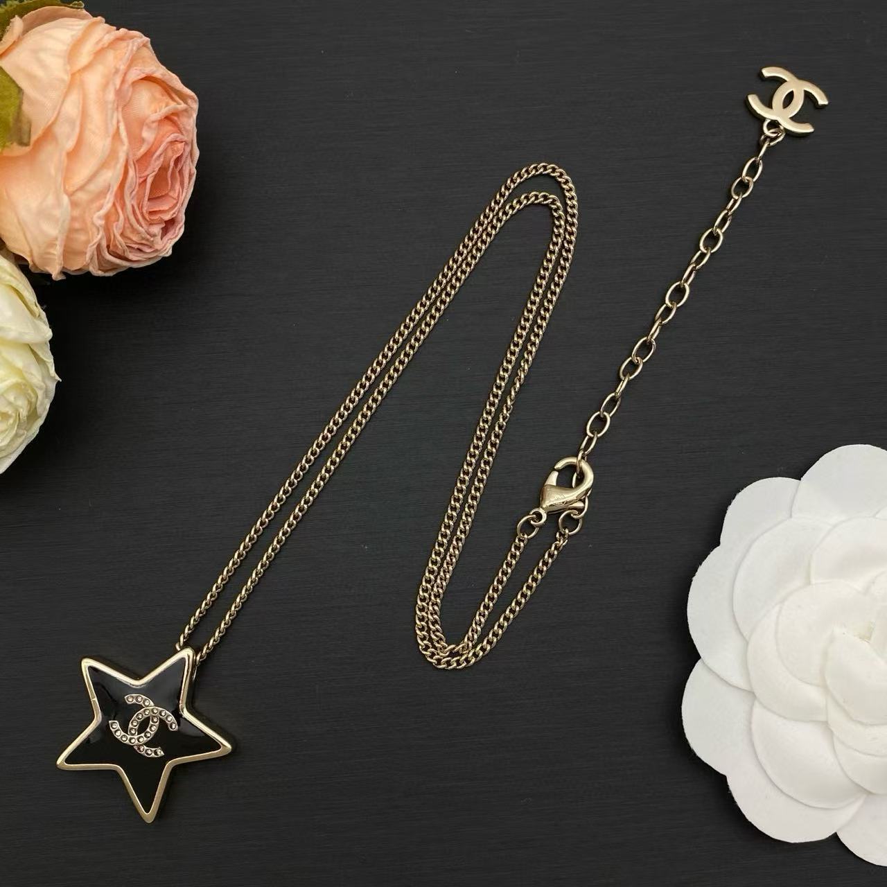 CHANE1 ダブルC ファイブポインテッドスターネックレス【50％割引+送料無料】