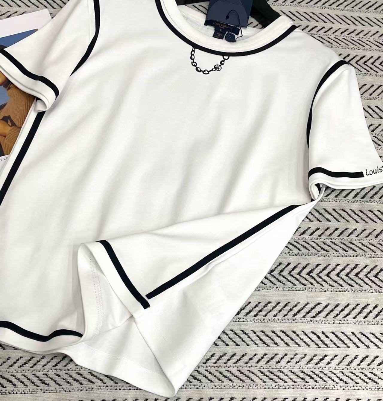 LVチェーンのブラック＆ホワイトカラーブロックTシャツ【50％割引+送料無料】