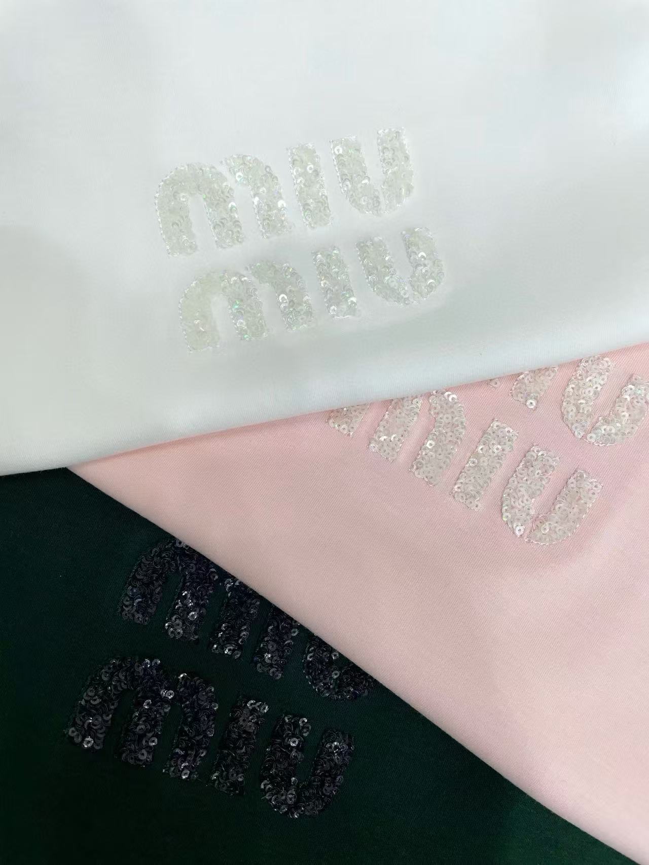 M1UM1U シンプルビーズレターTシャツ【50％割引+送料無料】