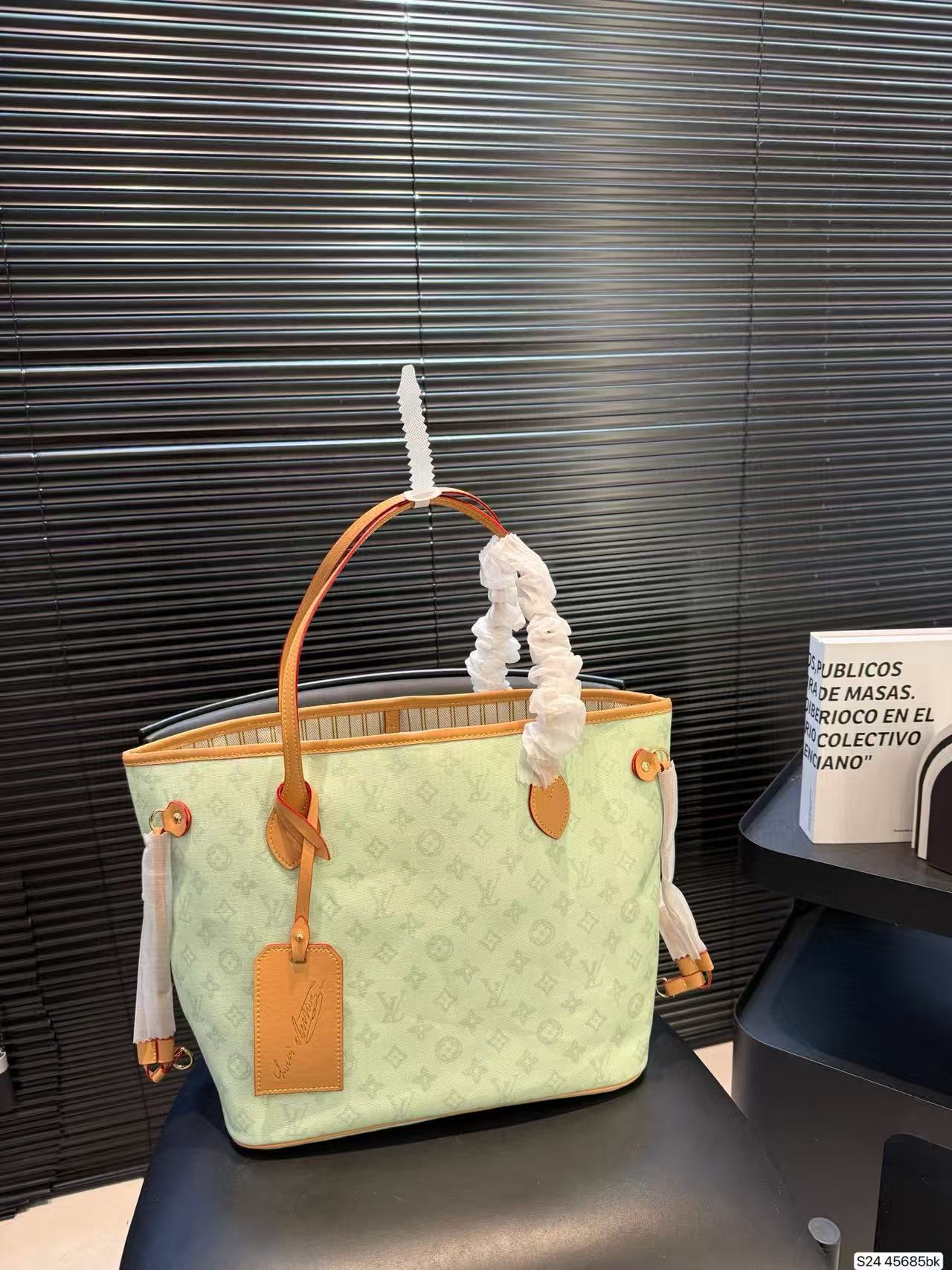 LV Neverfull買い物袋【50％割引+送料無料】