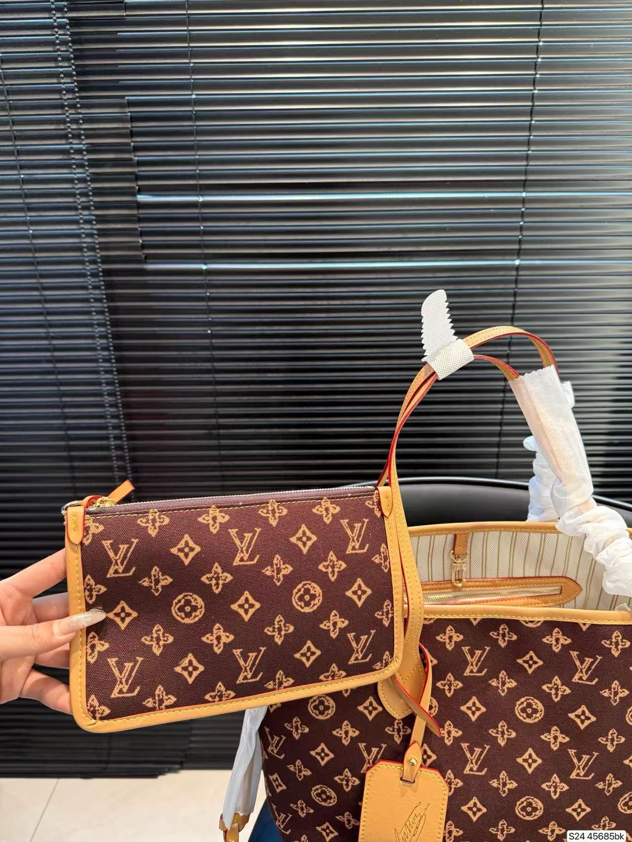 LV Neverfull買い物袋【50％割引+送料無料】