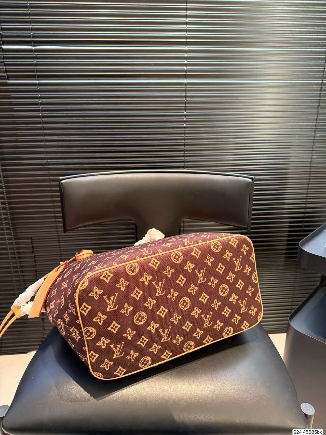 LV Neverfull買い物袋【50％割引+送料無料】