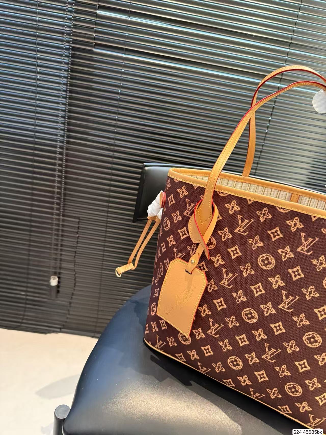 LV Neverfull買い物袋【50％割引+送料無料】