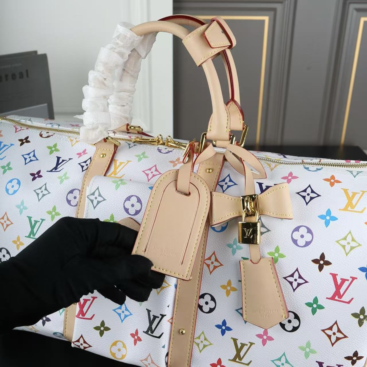 LVのカラフルプリントトラベルバッグ【50％割引+送料無料】