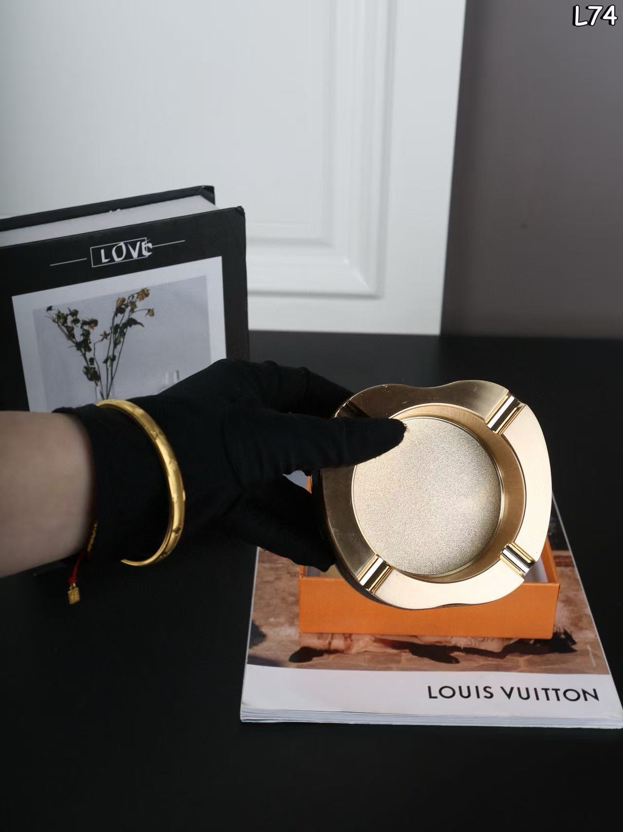 LV四つ葉のクローバー灰皿【50％割引+送料無料】