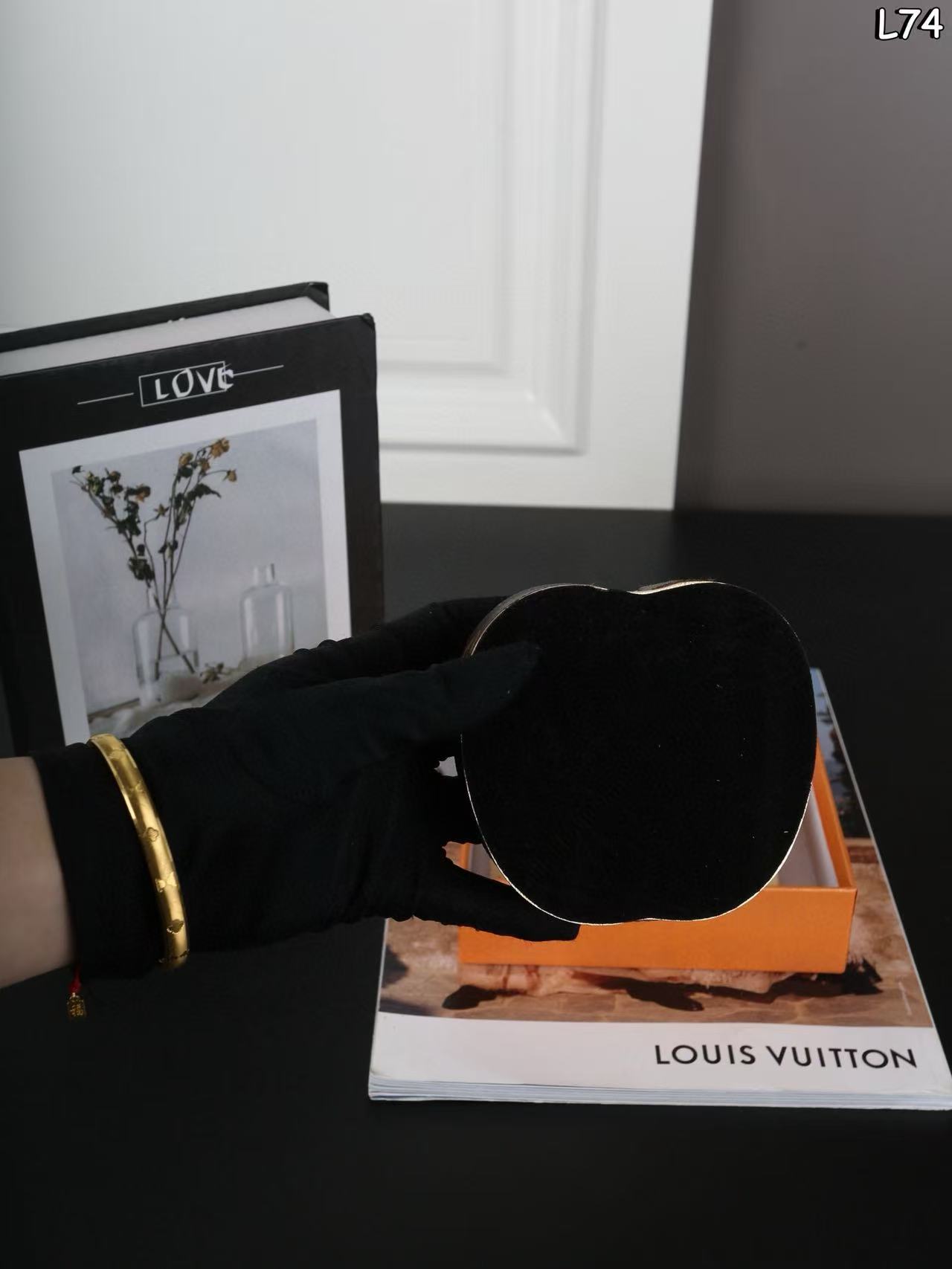 LV四つ葉のクローバー灰皿【50％割引+送料無料】