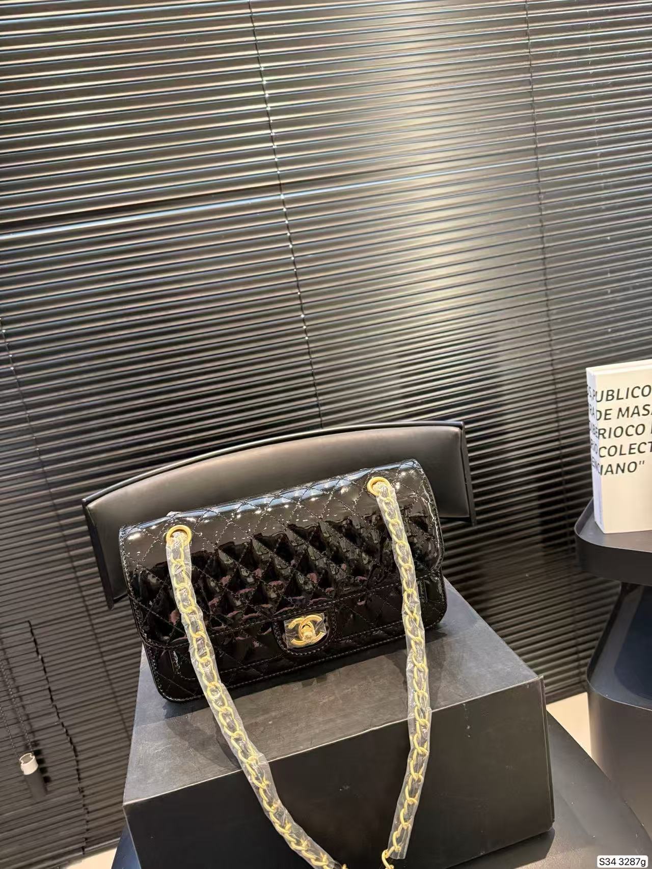 CHANE1 パテントレザー チェーンショルダー/クロスボディバッグ【50％割引+送料無料】