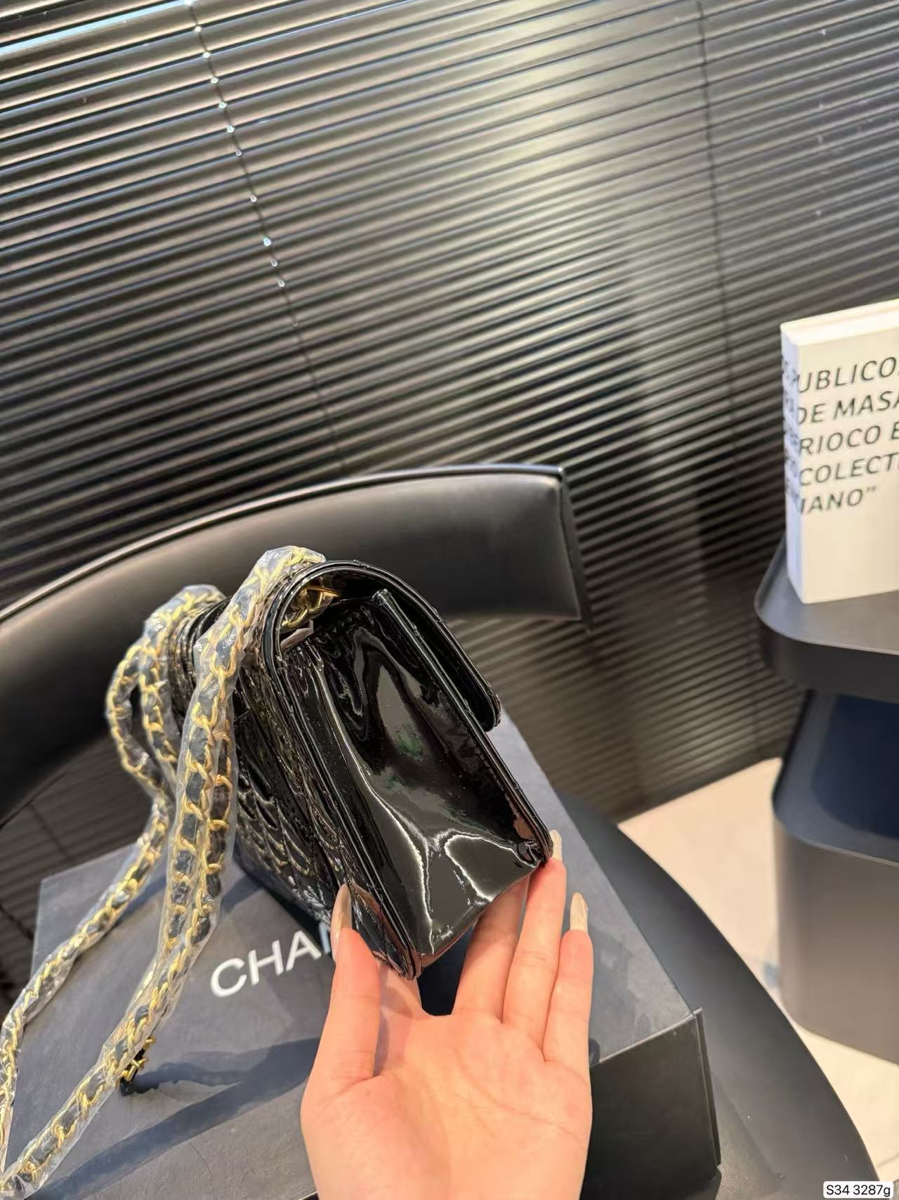 CHANE1 パテントレザー チェーンショルダー/クロスボディバッグ【50％割引+送料無料】