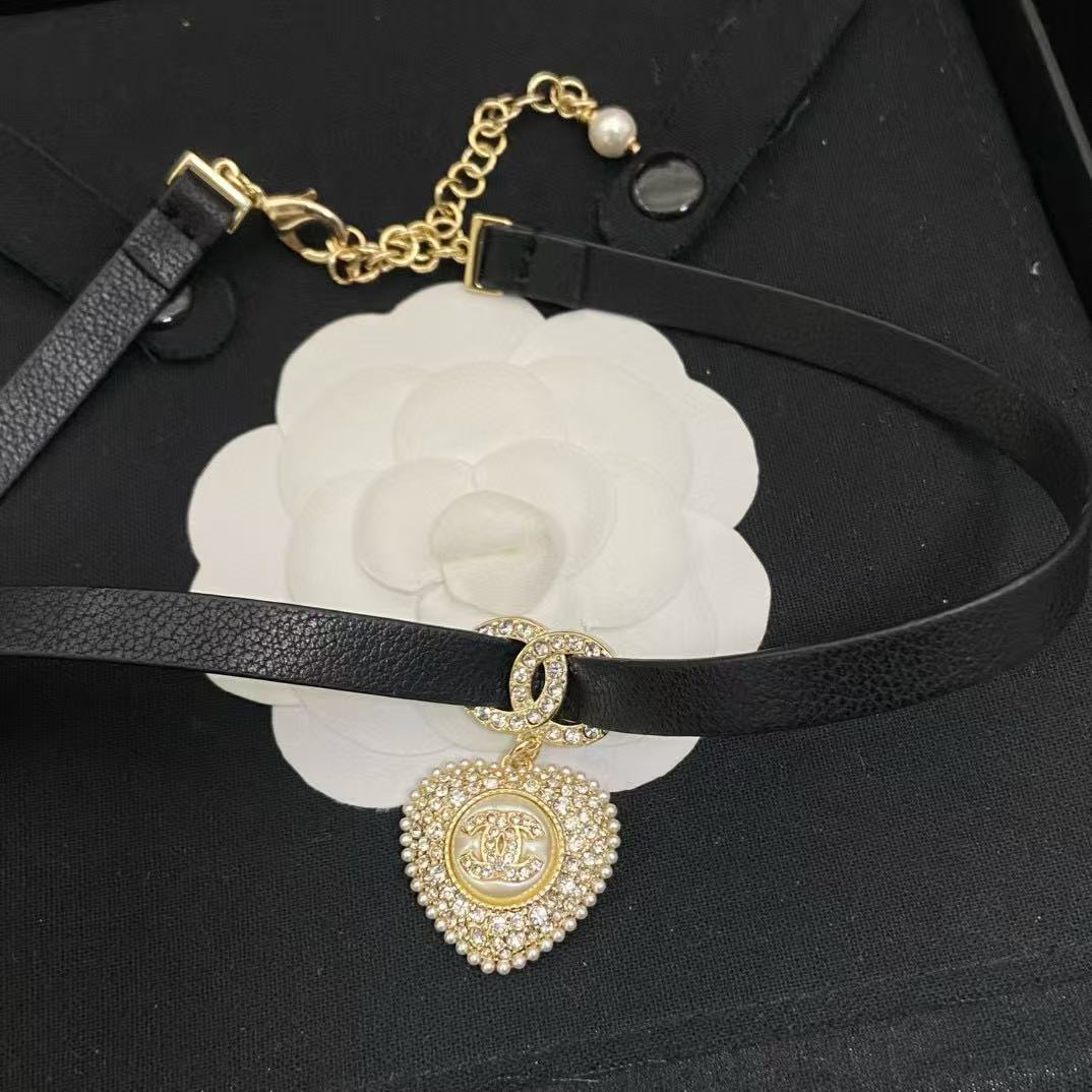 CHANE1 レザー ダブルC ダイヤモンドネックレス【50％割引+送料無料】