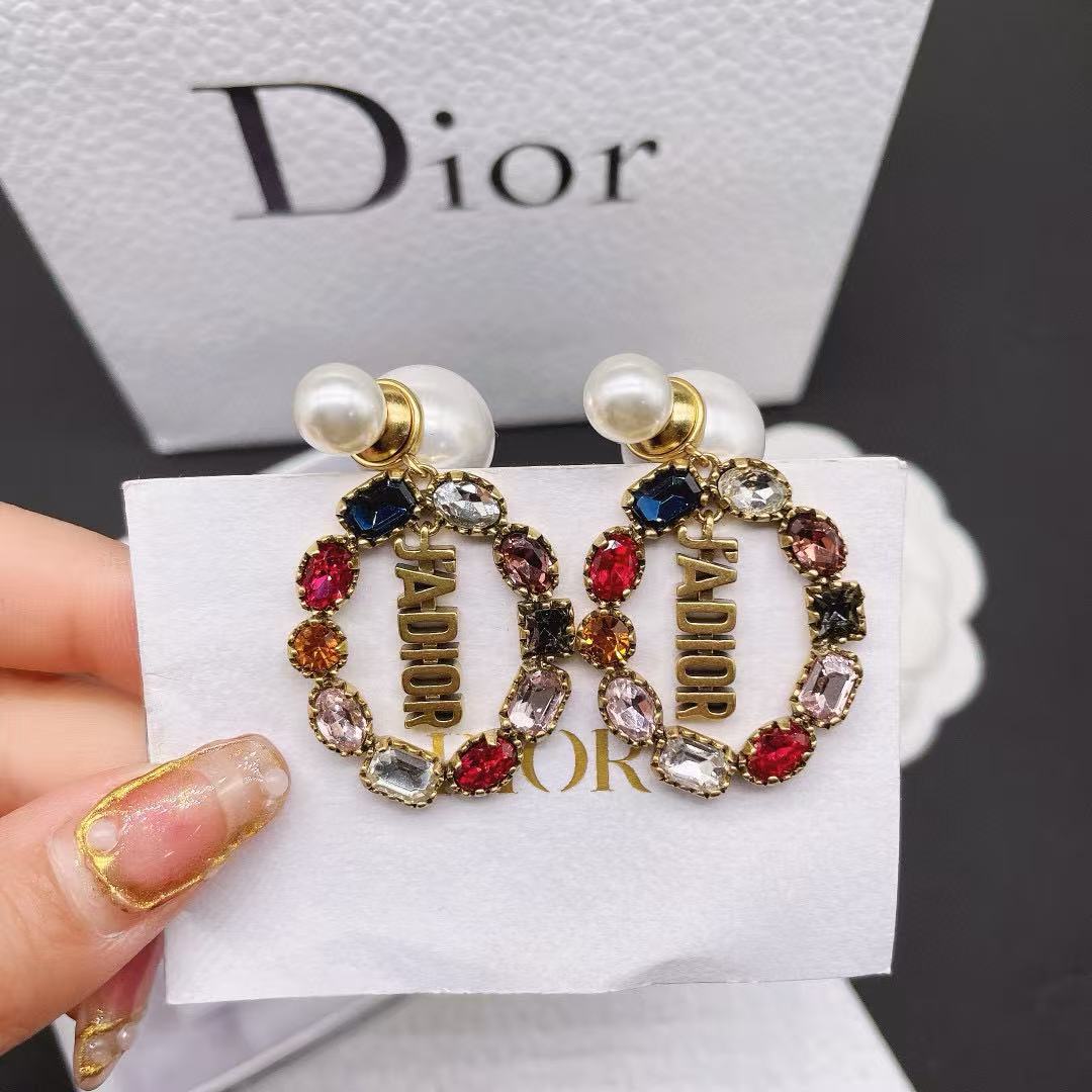 DI0Rパールとダイヤモンドのレタースタッドイヤリング【50％割引+送料無料】