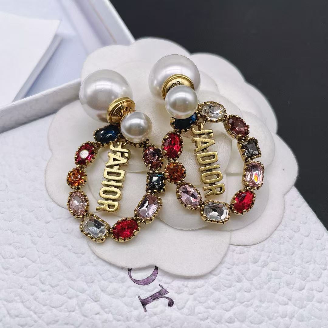 DI0Rパールとダイヤモンドのレタースタッドイヤリング【50％割引+送料無料】