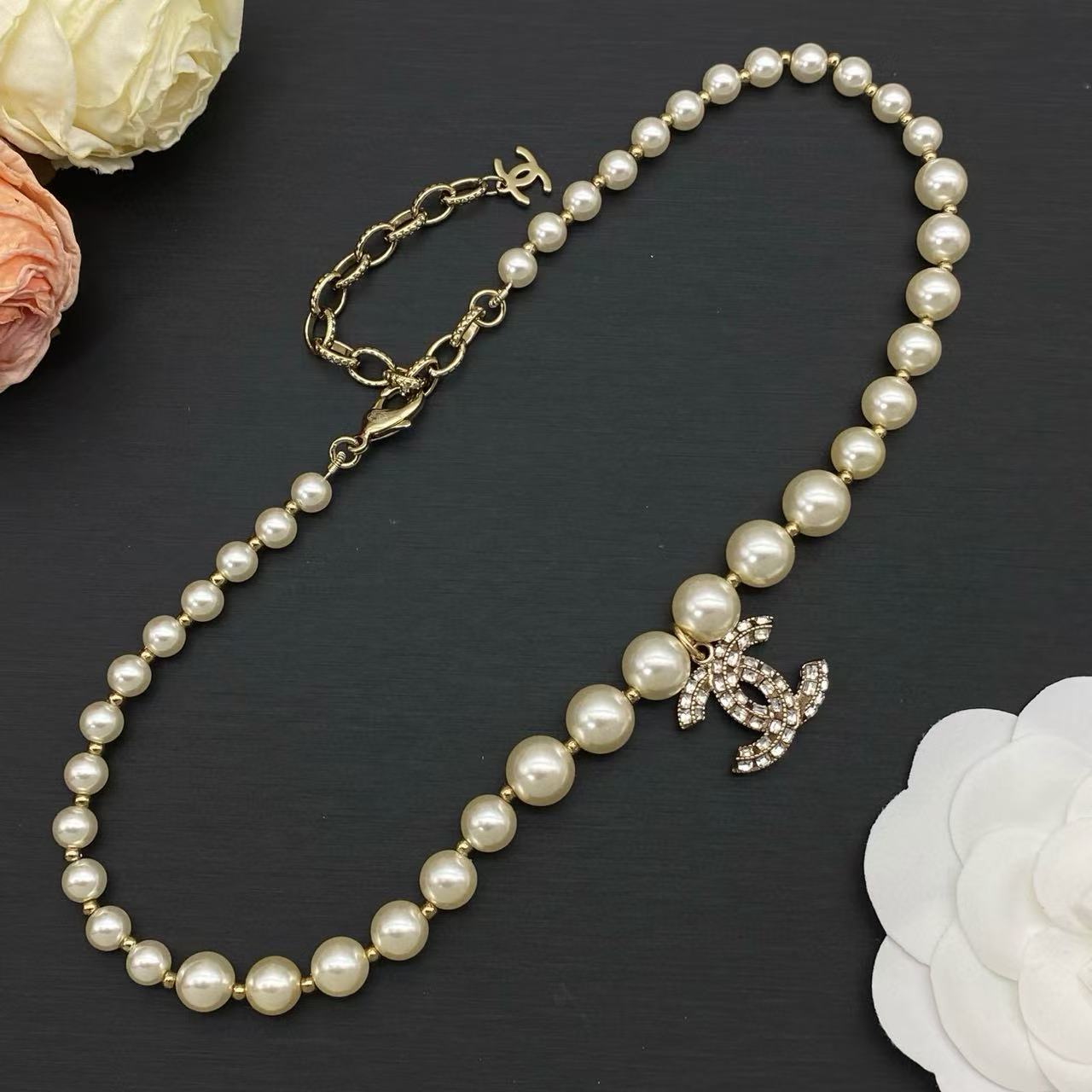 CHANE1 ダブルC パール＆ダイヤモンドネックレス【50％割引+送料無料】