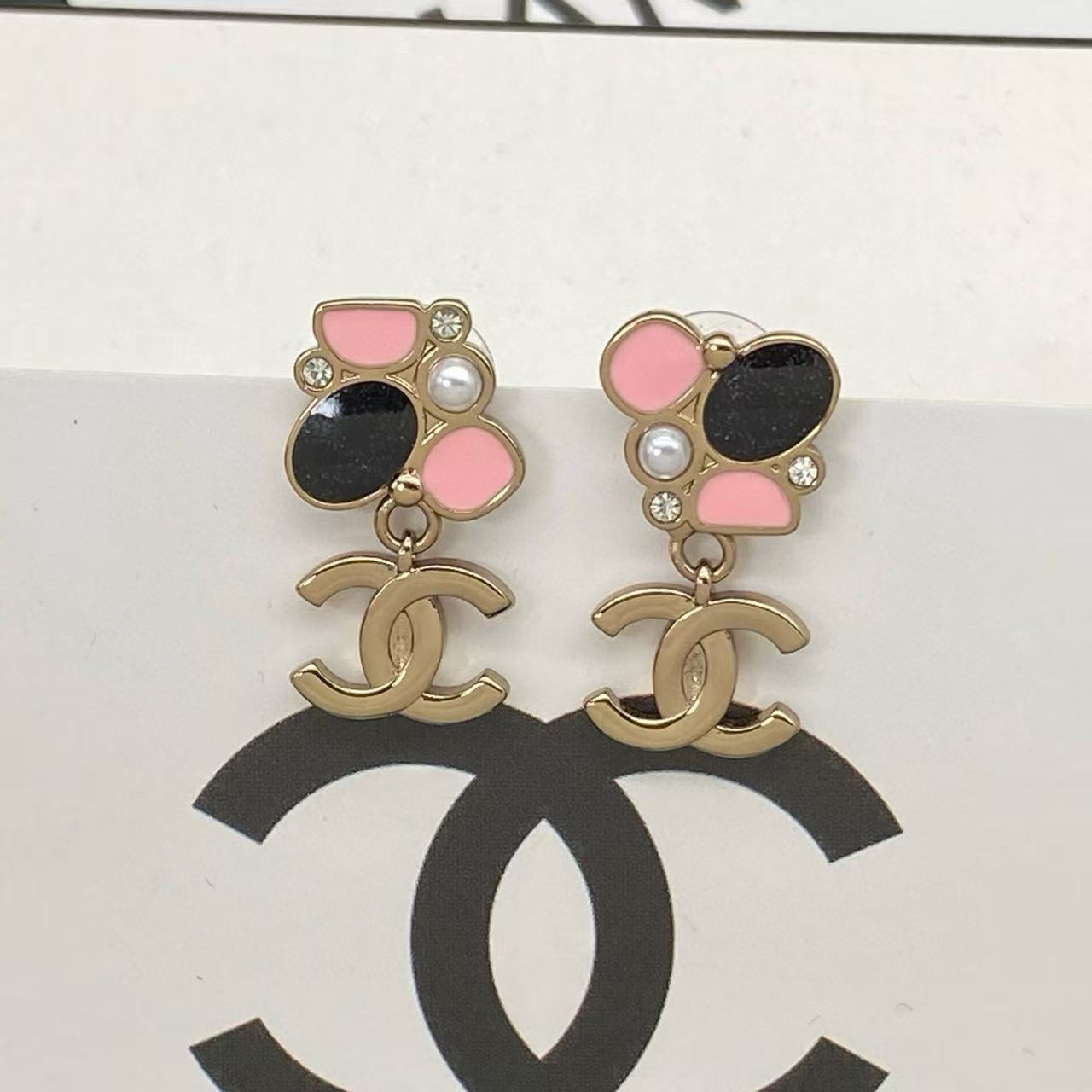 CHANE1 ダブルC ツートンスタッドピアス【50％割引+送料無料】