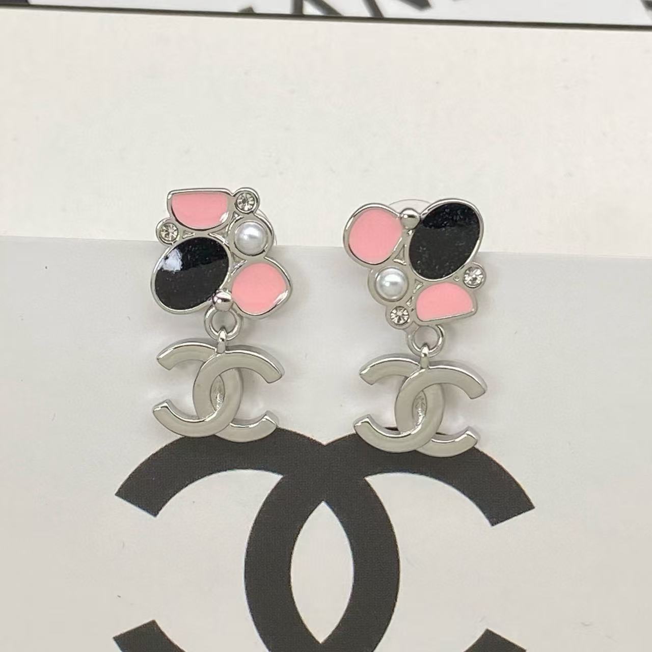 CHANE1 ダブルC ツートンスタッドピアス【50％割引+送料無料】