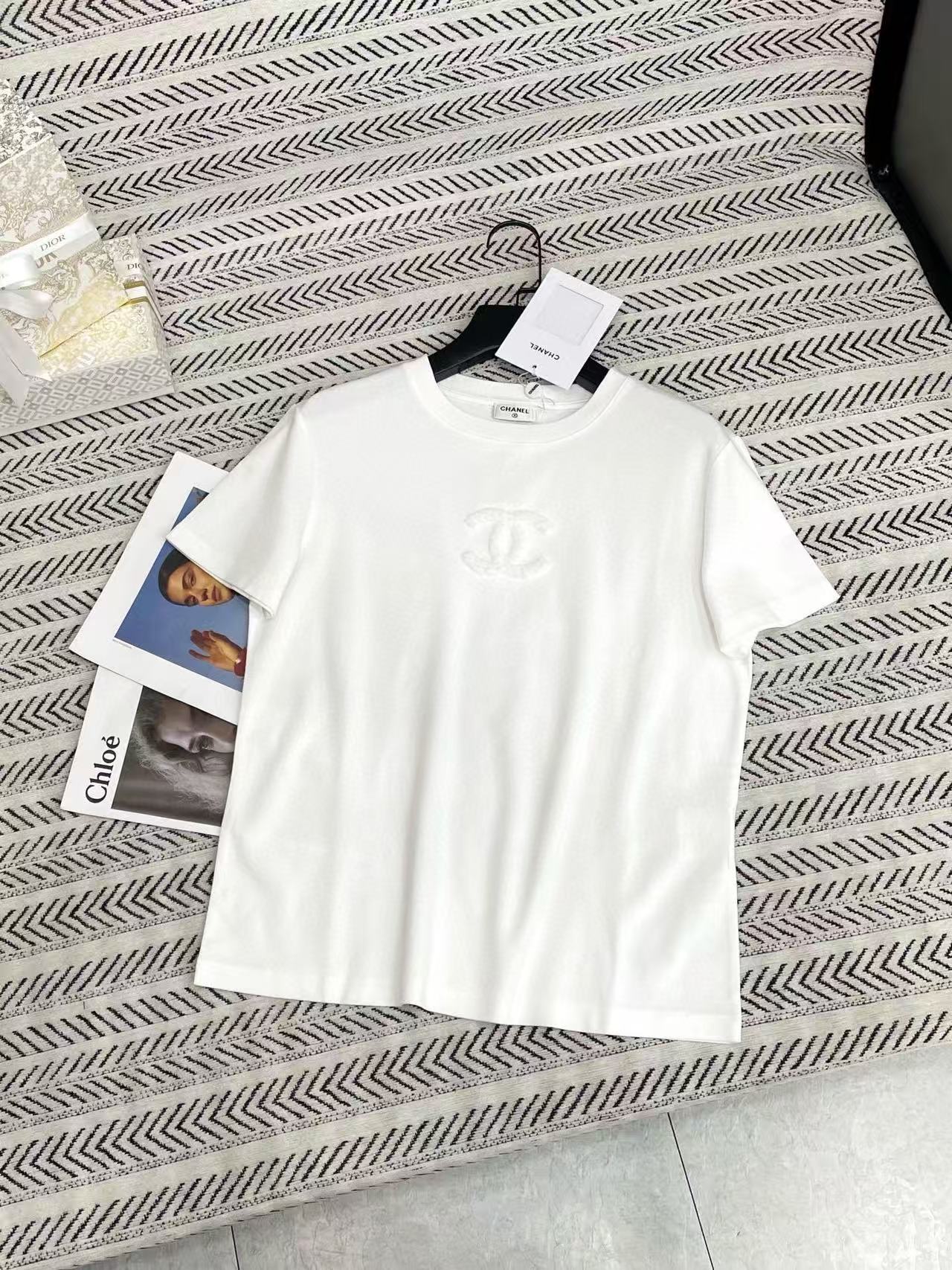 CHANE1 ダブルC シンプル3DロゴTシャツ【50％割引+送料無料】【50％割引+送料無料】