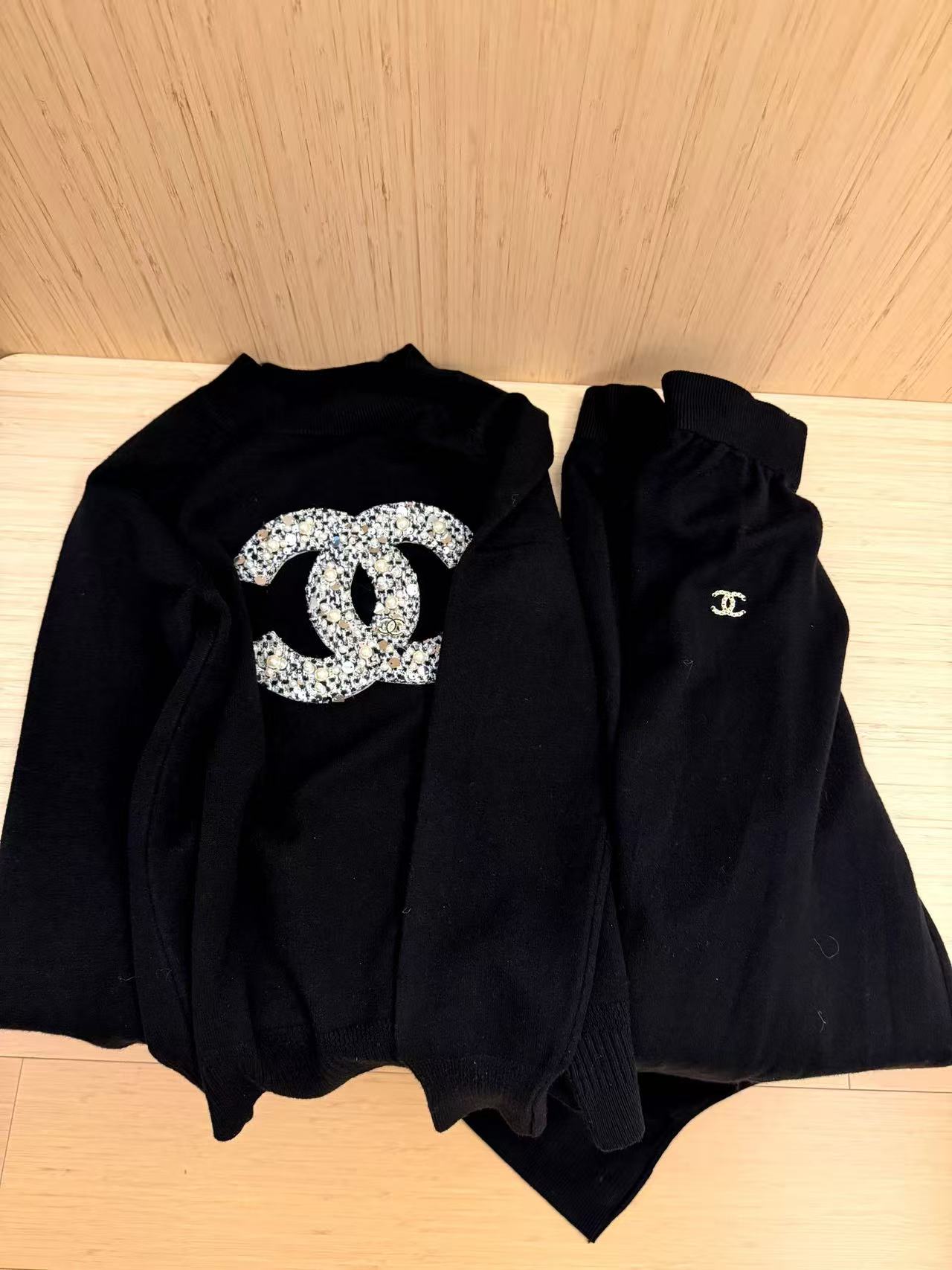 CHANE1 ダブルC ラインストーンスタッズウール ツーピースセット【50％割引+送料無料】