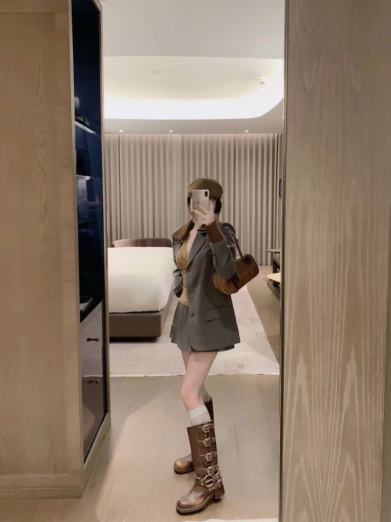 M1UM1U ラペルストライプスーツとスカートのツーピーススーツセット【50％割引+送料無料】