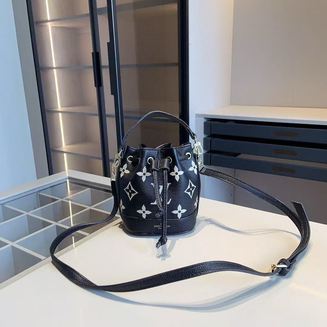 【LV】コンビネーション3点セット【50％割引+送料無料】X537