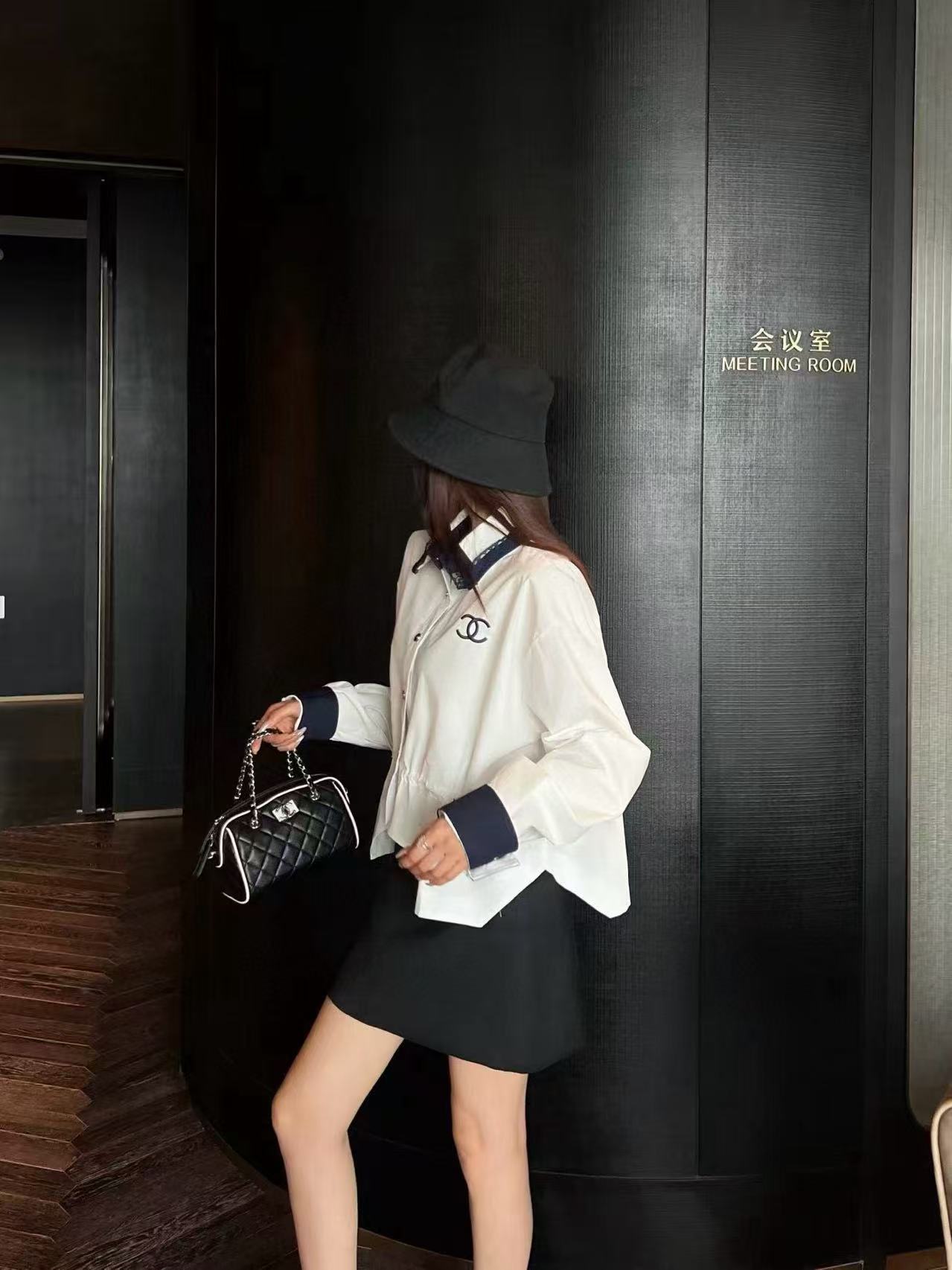 CHANE1 ダブルC ウエスト絞りドローストリングシャツ【50％割引+送料無料】