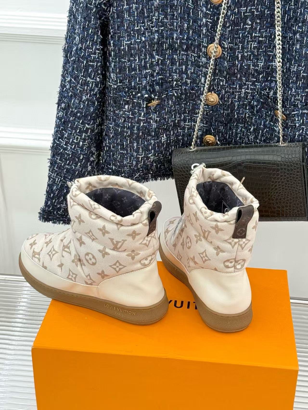 LVの高品質プリントダウンスノーブーツ【50％割引+送料無料】