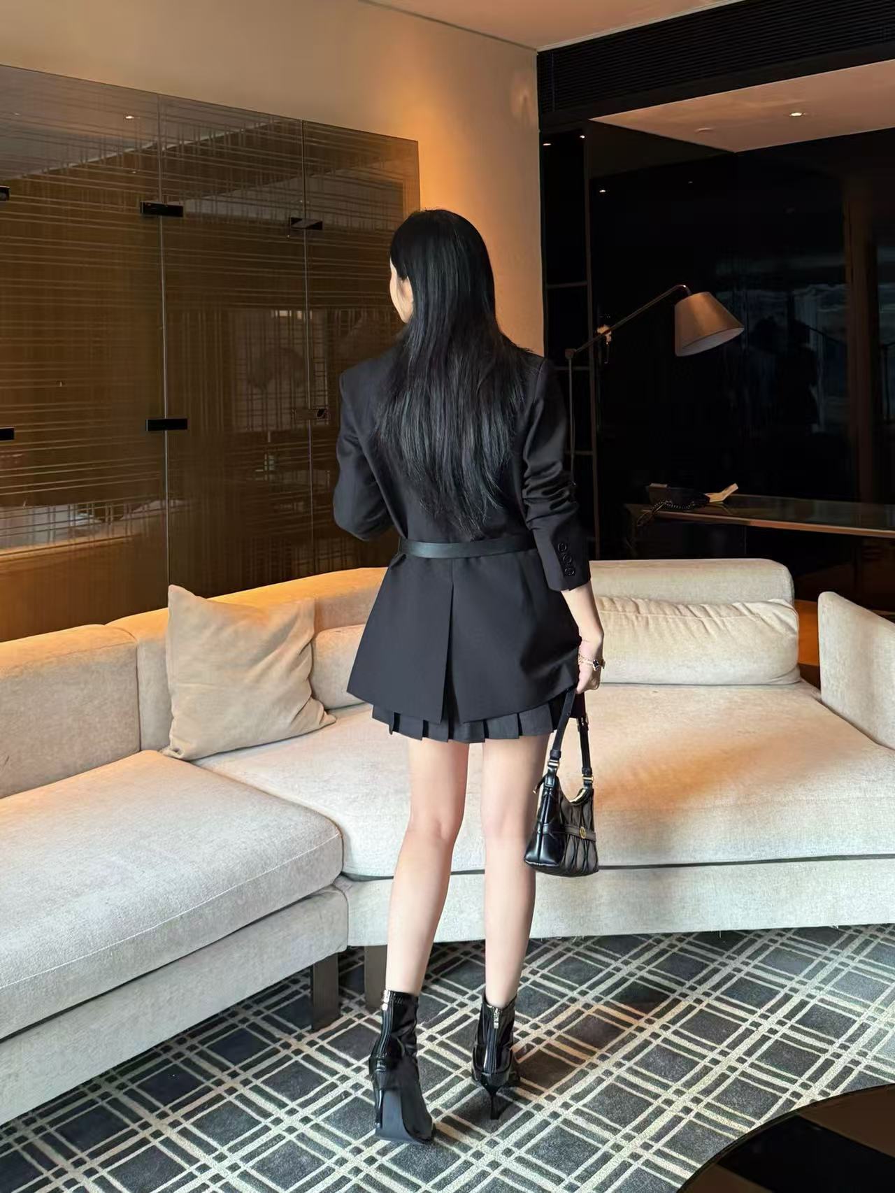 L0WEW 刺繍ロゴ ベルト付きジャケット【50％割引+送料無料】