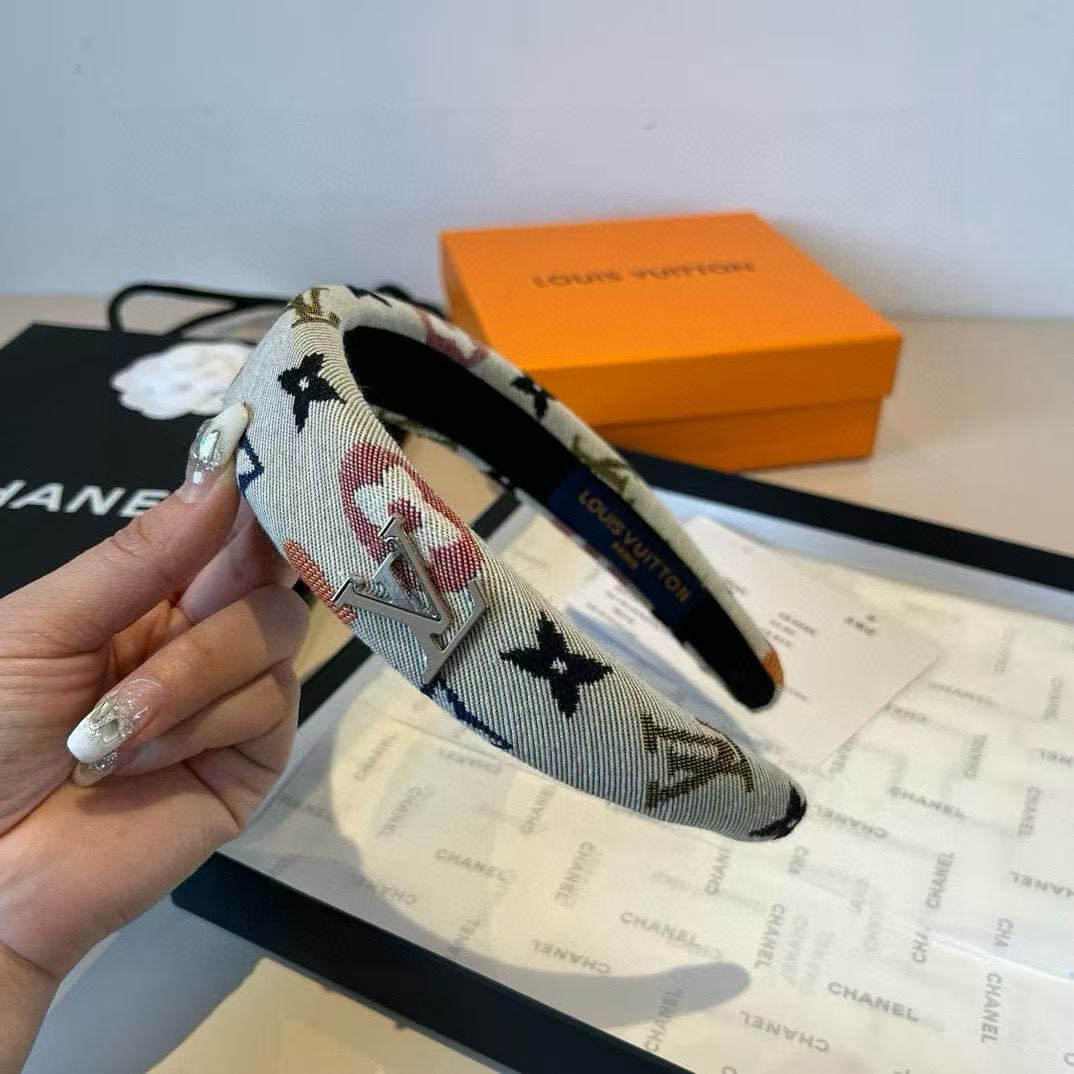 LVプリントロゴヘッドバンド【50％割引+送料無料】