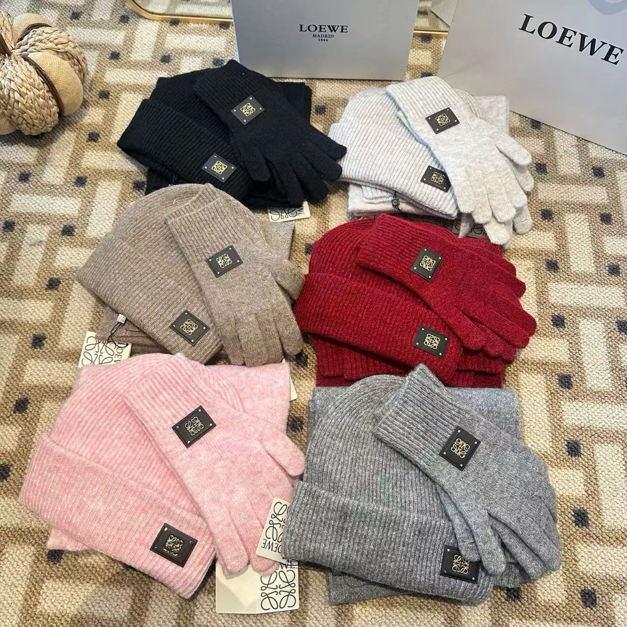 L0WEW ウール帽子 + 手袋 + マフラー 3点セット【50％割引+送料無料】