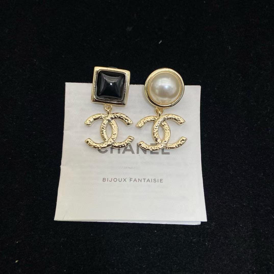 CHANE1 スクエアパールスタッドピアス【50％割引+送料無料】