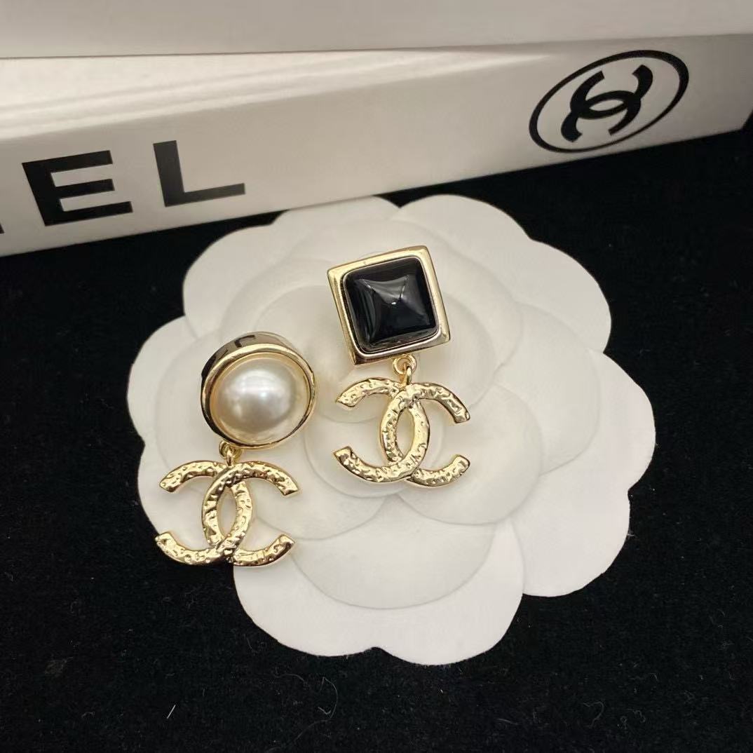CHANE1 スクエアパールスタッドピアス【50％割引+送料無料】