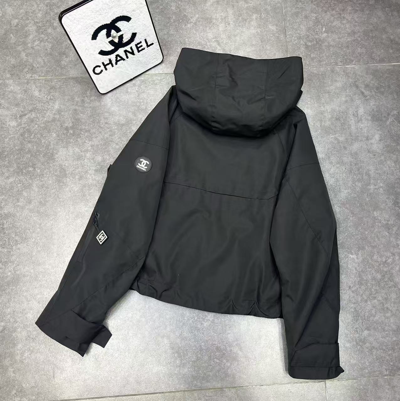 CHANE1 フード付きウィンドブレーカージャケット【50％割引+送料無料】