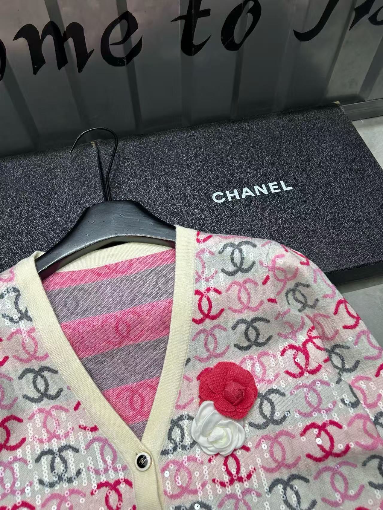 CHANE1 ダブルCロゴ フルロゴ ウールカーディガン【50％割引+送料無料】