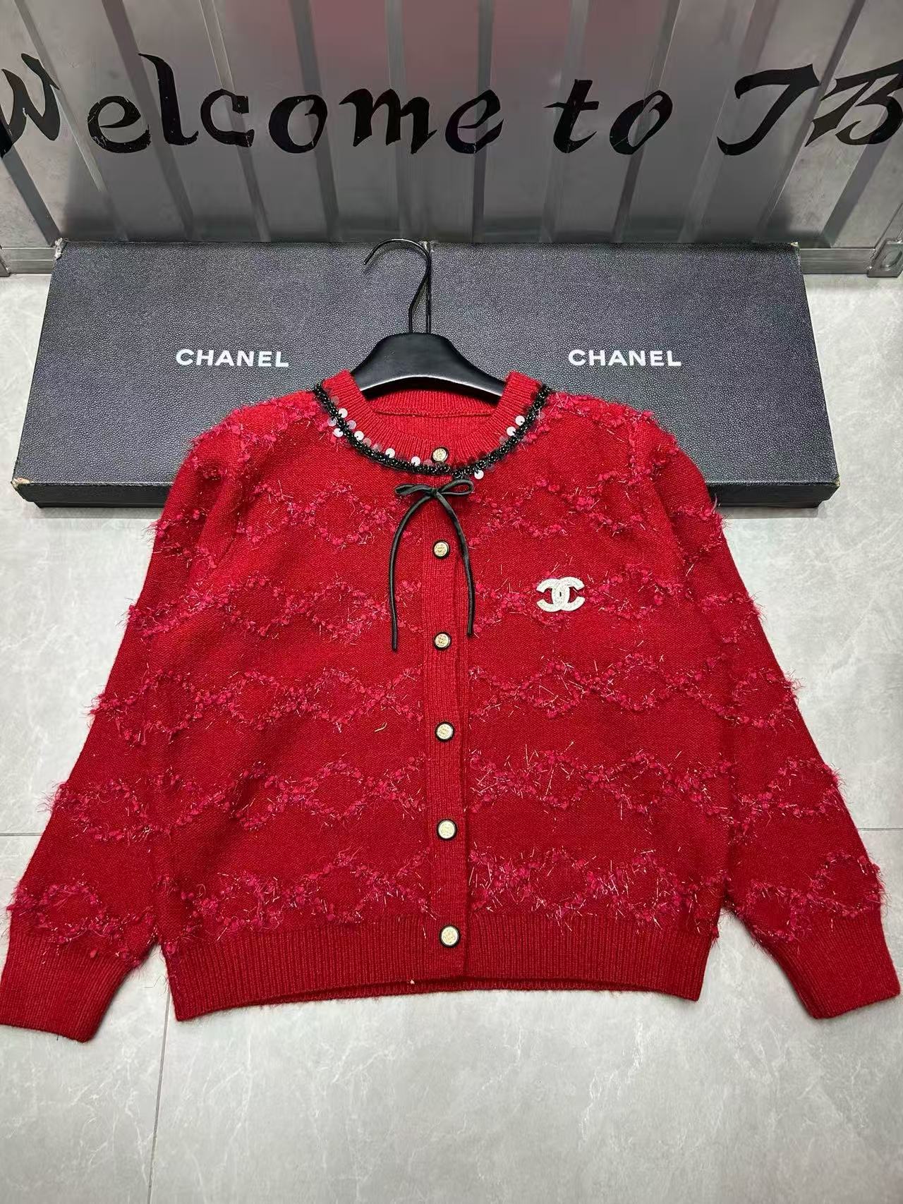 CHANE1 ブローチ付きウールカーディガン【50％割引+送料無料】