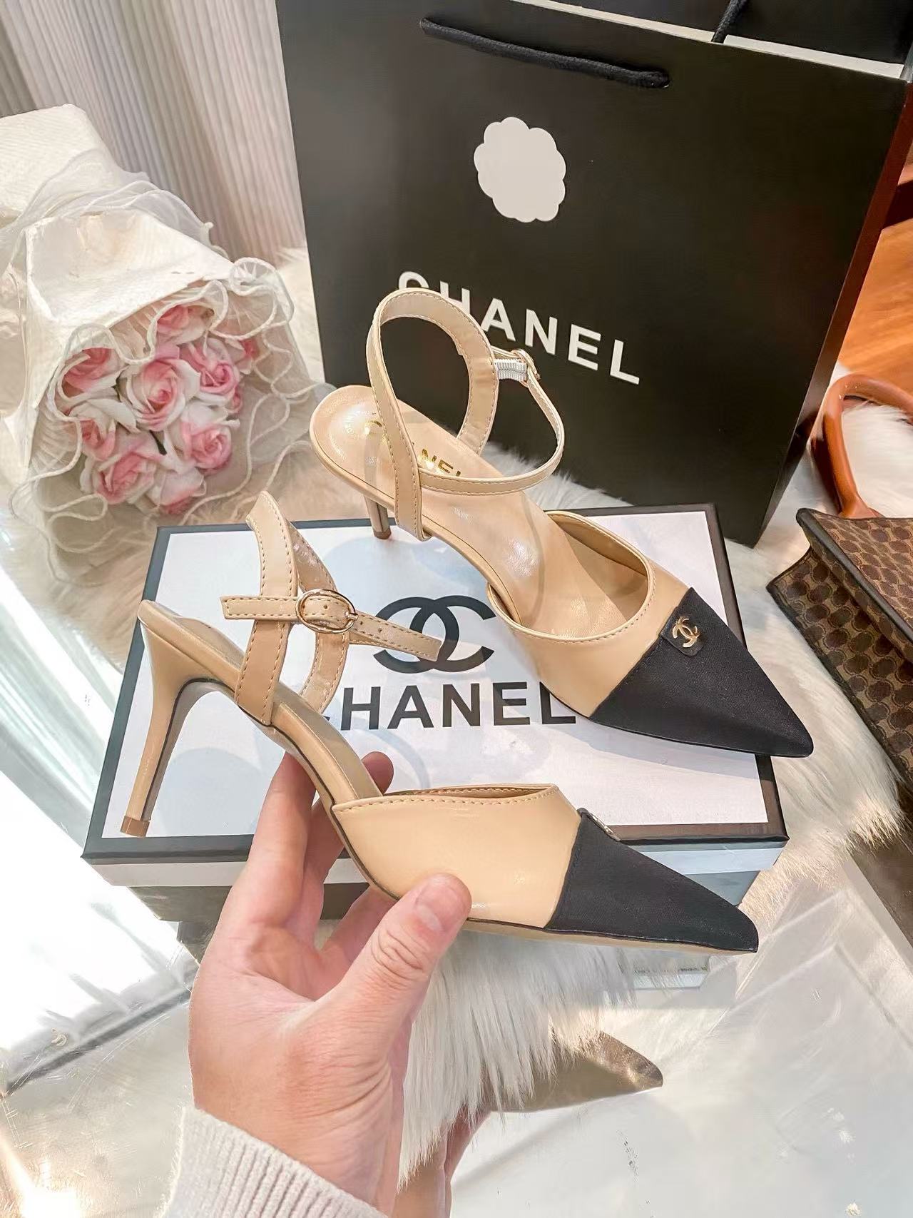 CHANE1 ダブルC ツートン ポインテッドトゥ ハイヒール【50％割引+送料無料】