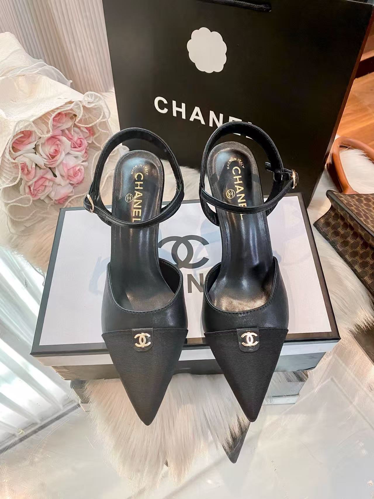 CHANE1 ダブルC ツートン ポインテッドトゥ ハイヒール【50％割引+送料無料】