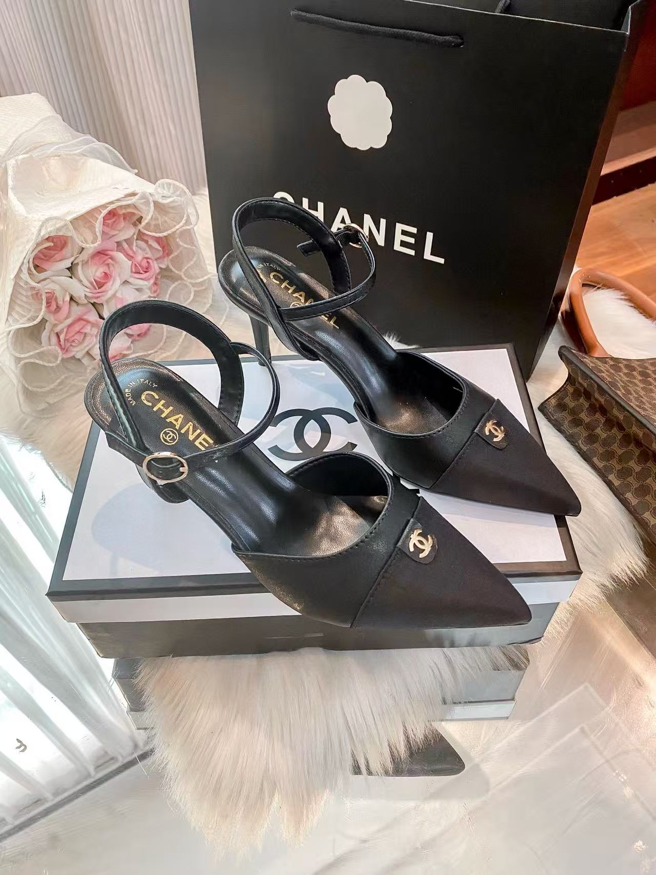 CHANE1 ダブルC ツートン ポインテッドトゥ ハイヒール【50％割引+送料無料】