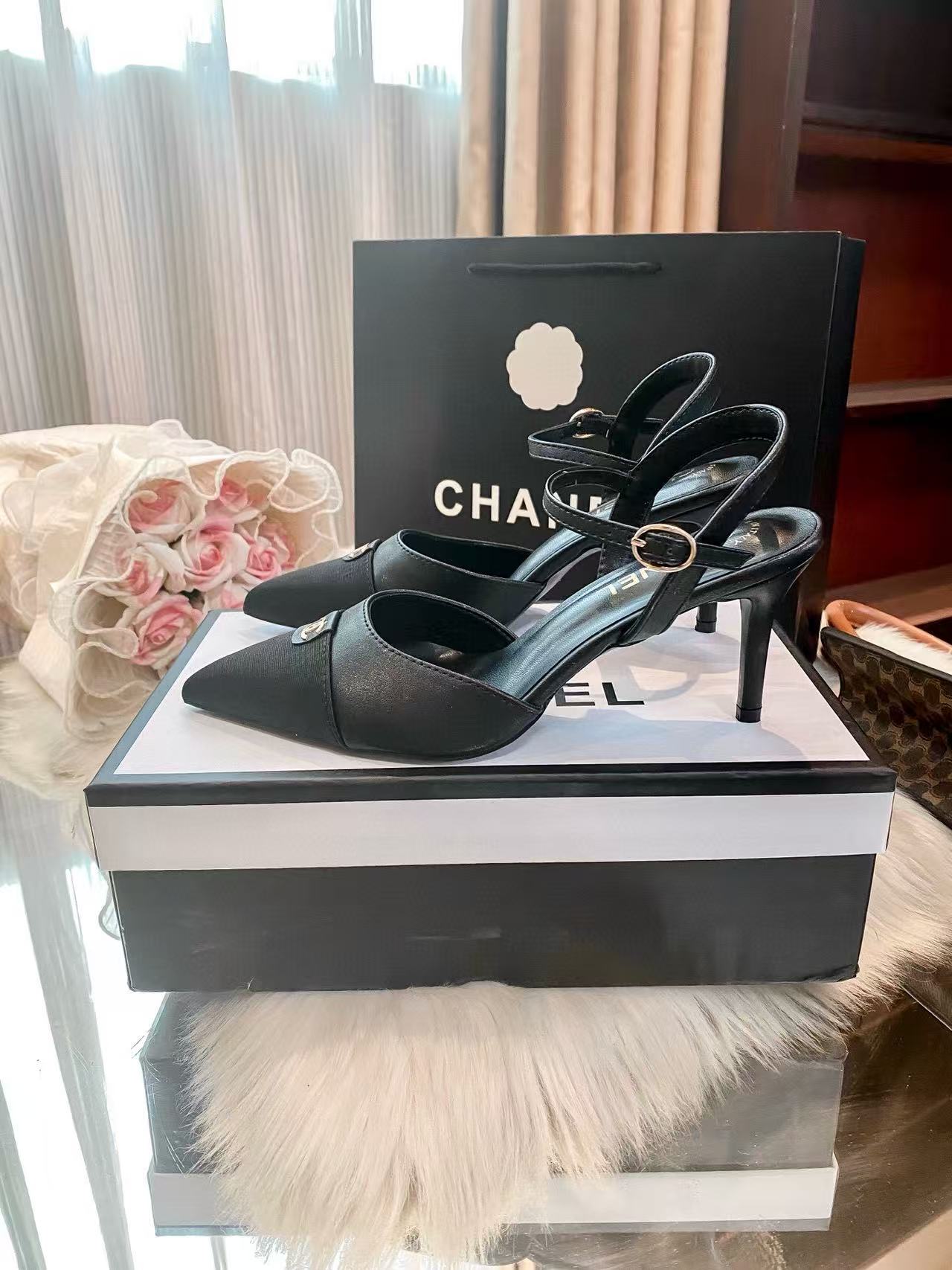 CHANE1 ダブルC ツートン ポインテッドトゥ ハイヒール【50％割引+送料無料】