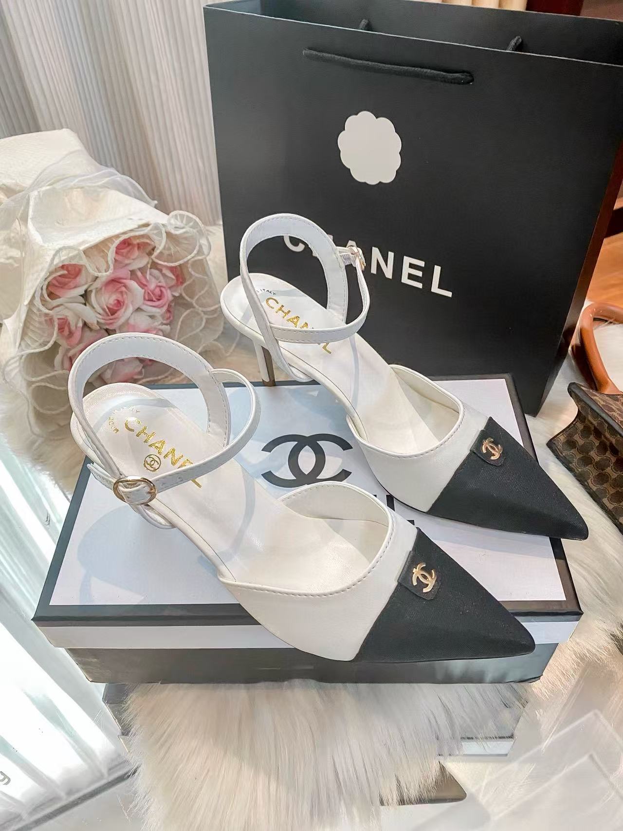 CHANE1 ダブルC ツートン ポインテッドトゥ ハイヒール【50％割引+送料無料】