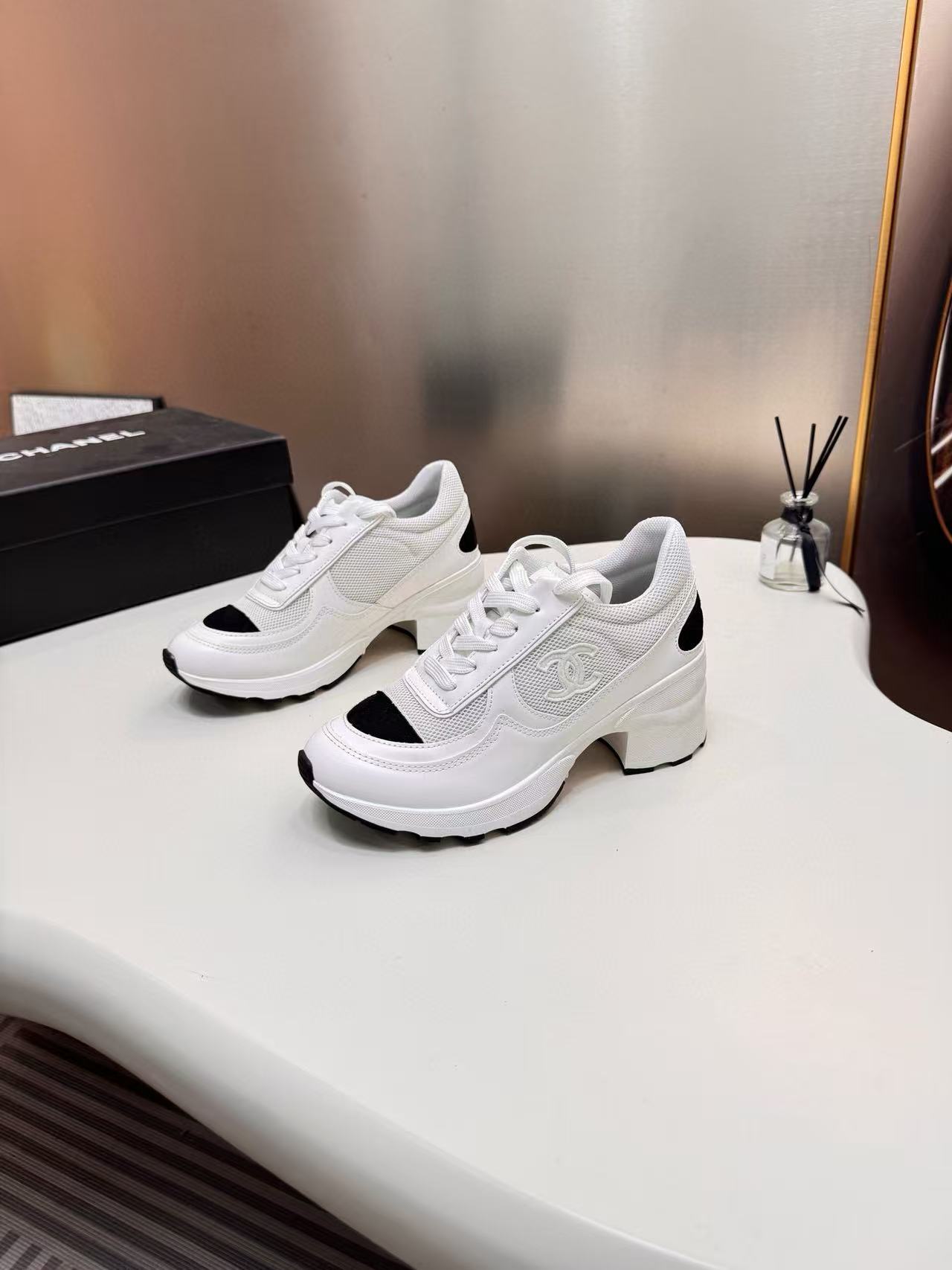 CHANE1 ダブルC 厚底カラーブロックスニーカー【50％割引+送料無料】