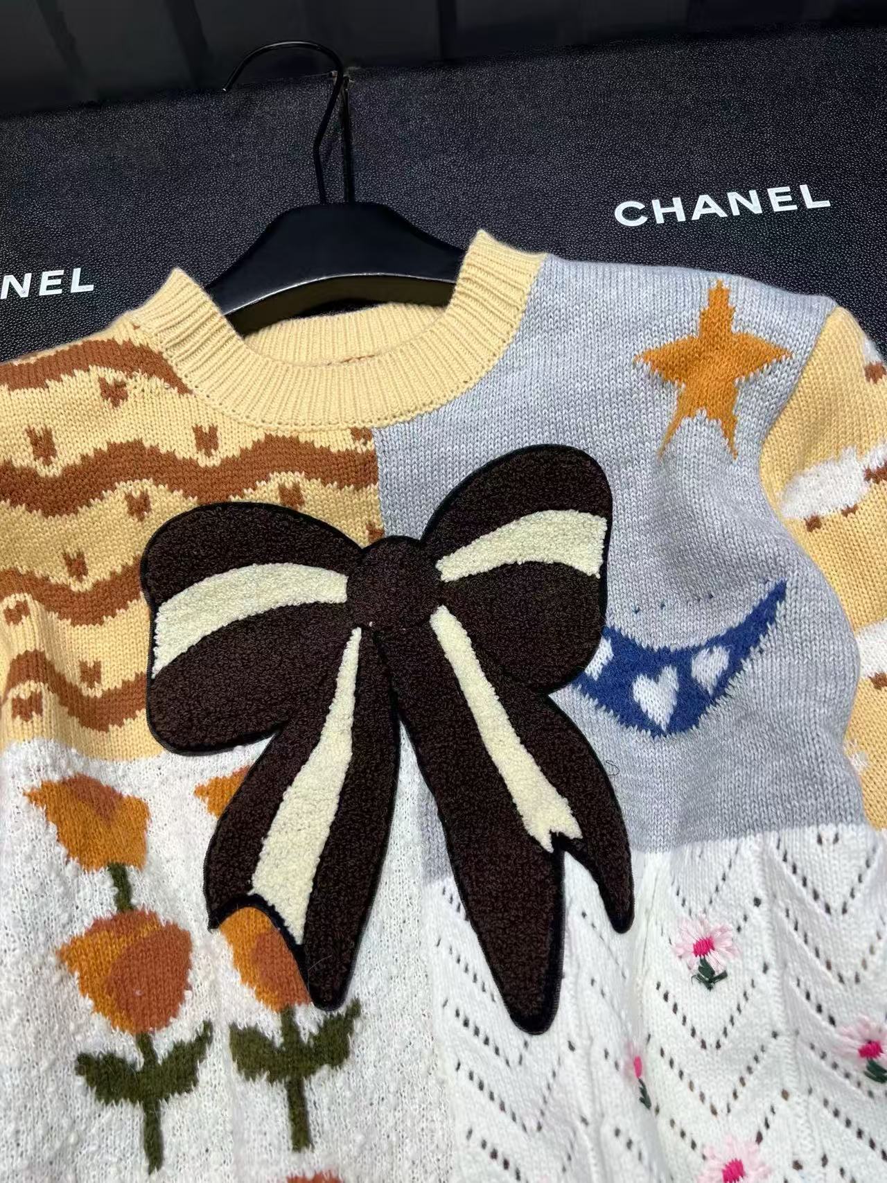 CHANE1 ボウタイカラーブロックセーター【50％割引+送料無料】