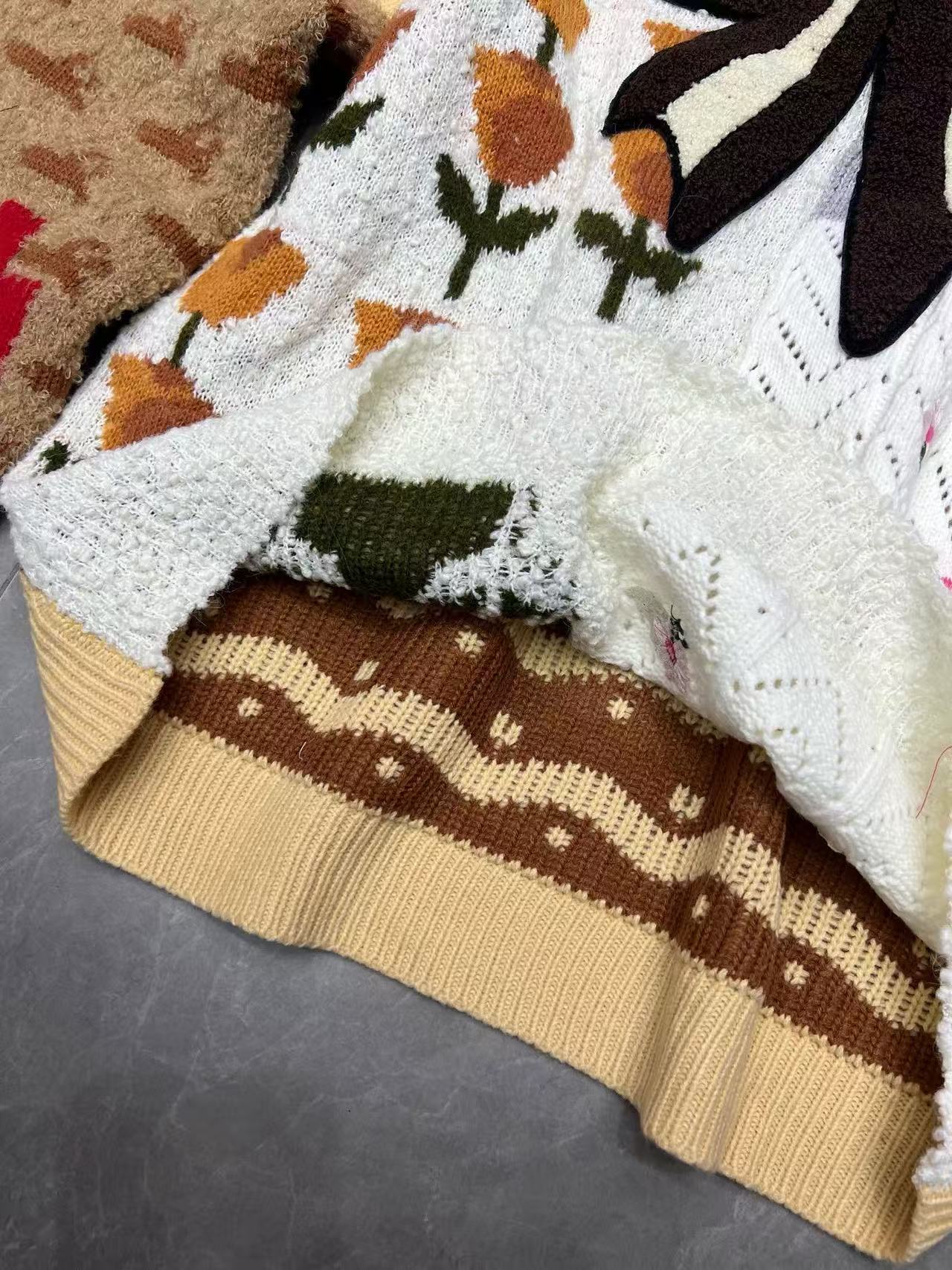 CHANE1 ボウタイカラーブロックセーター【50％割引+送料無料】