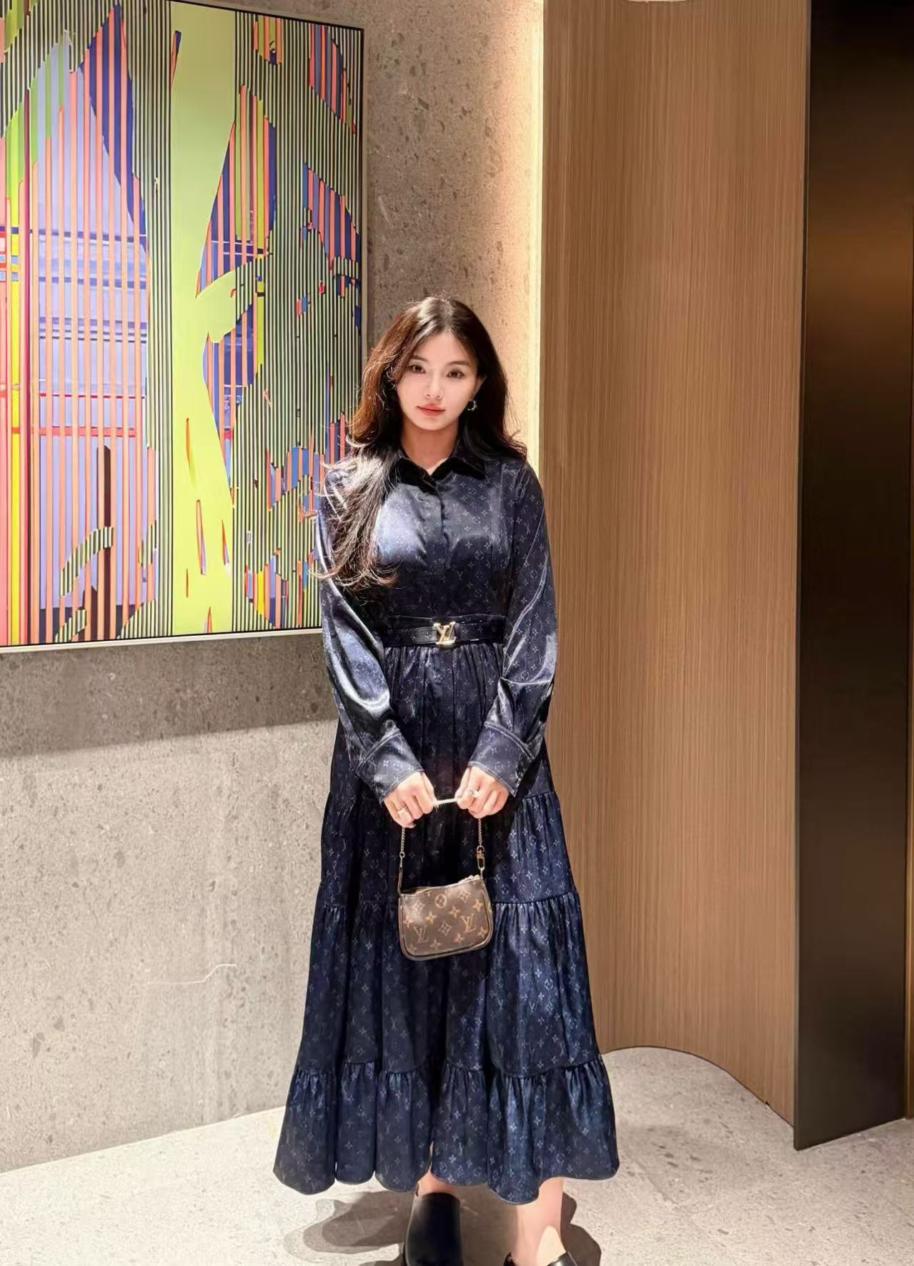 LVの高品質プリント長袖ドレス【50％割引+送料無料】