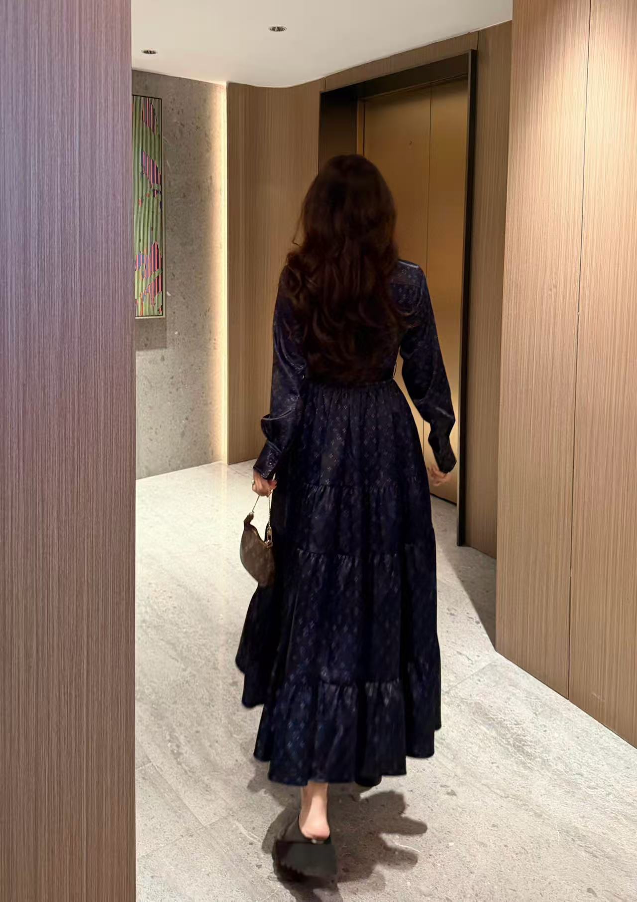 LVの高品質プリント長袖ドレス【50％割引+送料無料】