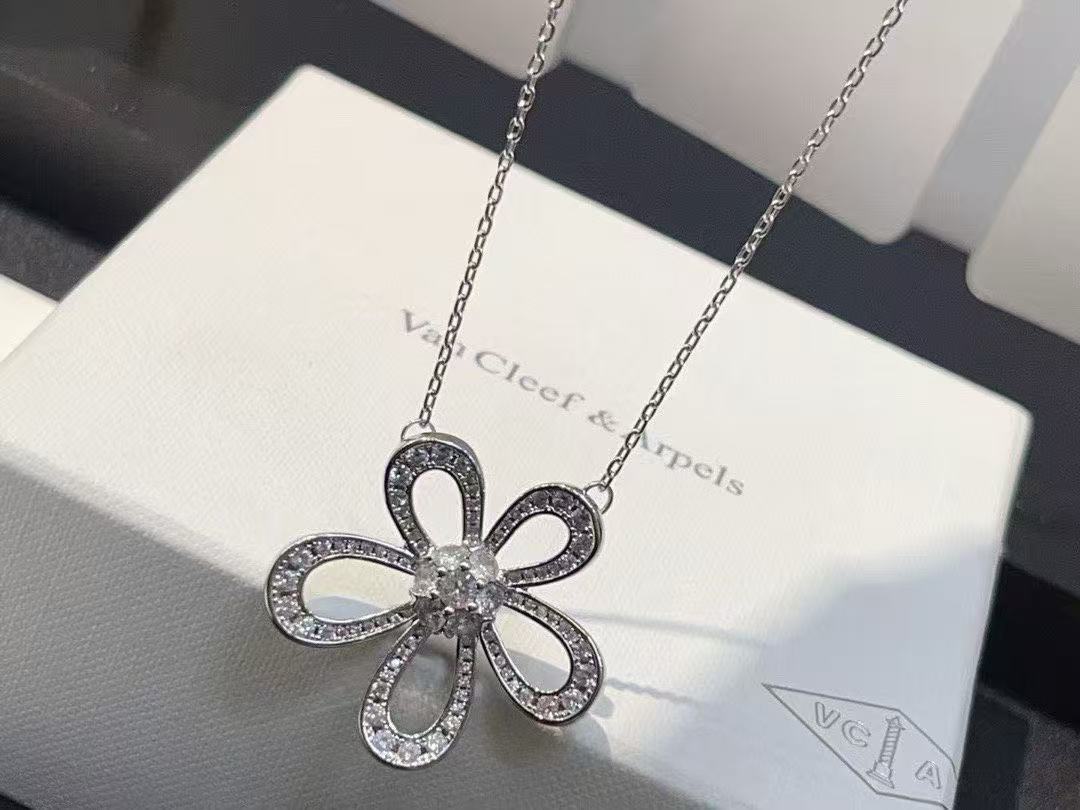 Van c1eef &Arpelsひまわりフルダイヤモンドネックレス【50％割引+送料無料】