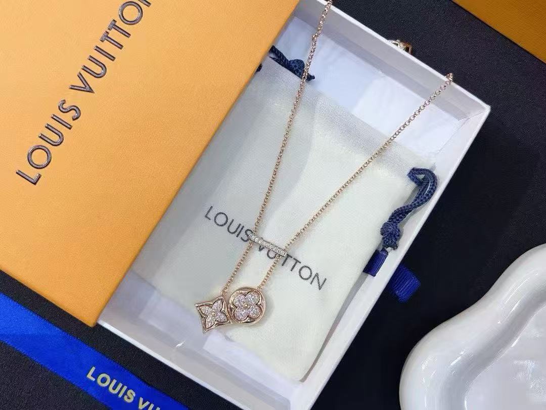 LV四つ葉のクローバーダイヤモンドネックレス【50％割引+送料無料】