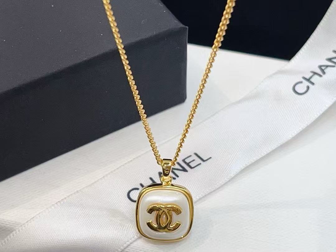 CHANE1 ダブルC ミニマリストネックレス【50％割引+送料無料】