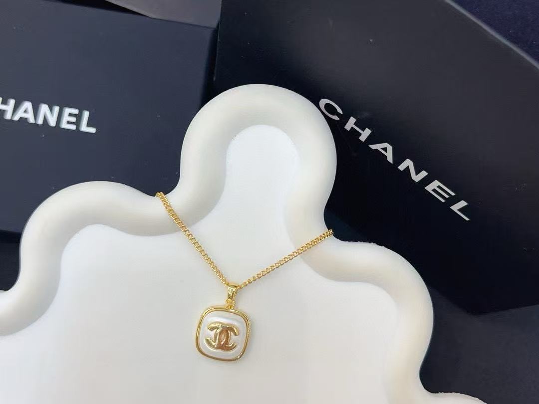 CHANE1 ダブルC ミニマリストネックレス【50％割引+送料無料】