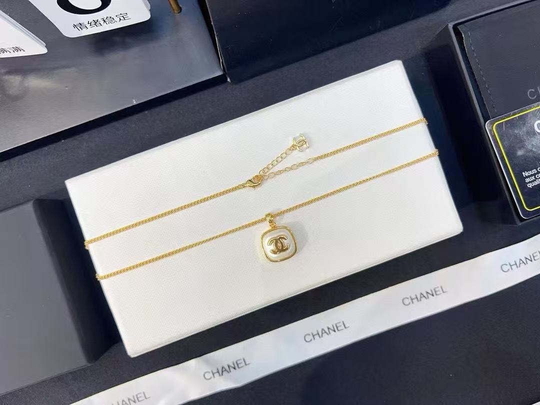 CHANE1 ダブルC ミニマリストネックレス【50％割引+送料無料】