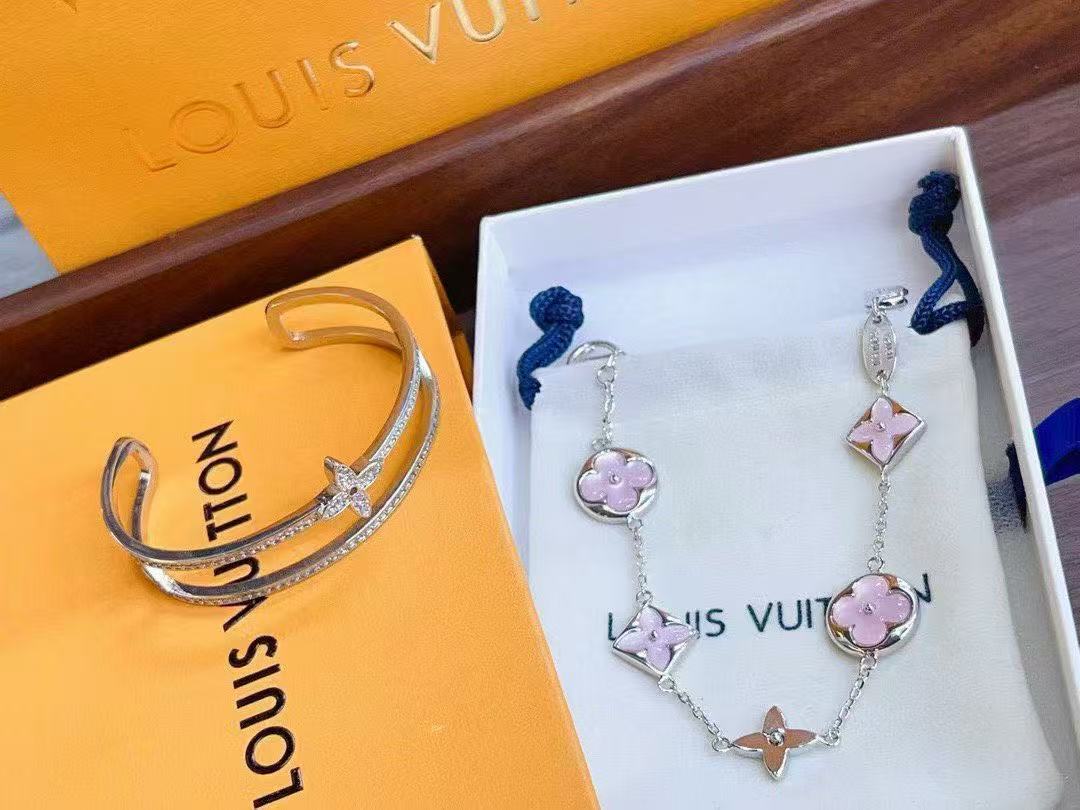 LV四つ葉のクローバーブレスレット＋バングル2点セット【50％割引+送料無料】