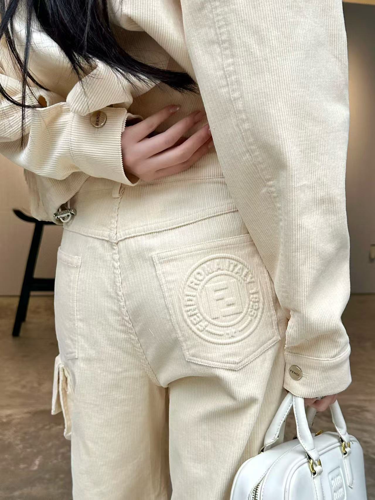 FEND1 コーデュロイカラージャケット+トラウザーズ ツーピースセット【50％割引+送料無料】